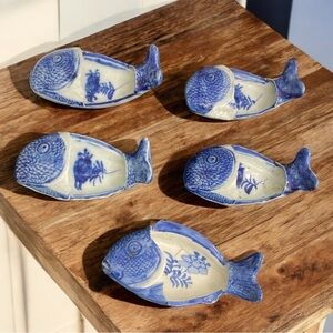 REAR Meiji Era Japanese Bone Dishes, Set of 5, Blue And White Glaze